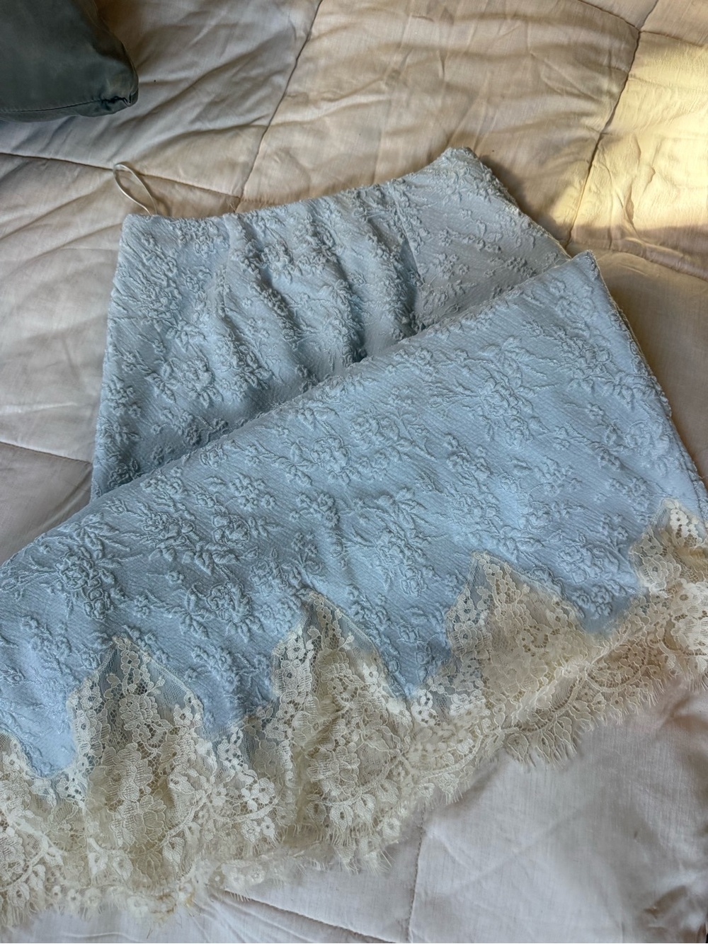 Reformation Carolina skirt in sky blue jacquard XS - Picture 4 of 7
